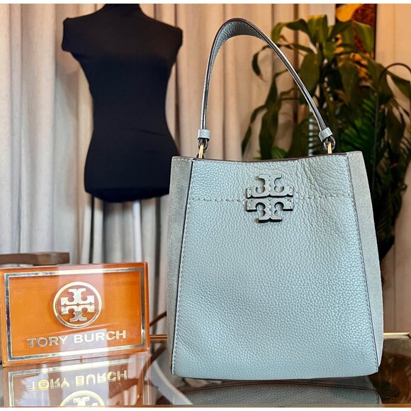 Tory Burch Pebbled Leather Mini Bucket Bag With Detachable Strap In Light Gray - Picture 10 of 10